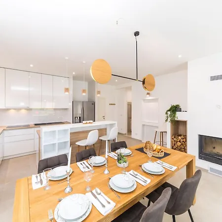 Scenic Elegant With Pool Villa Trogir