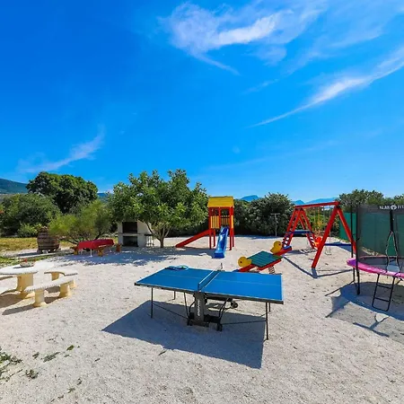 Scenic Elegant With Pool Villa Trogir
